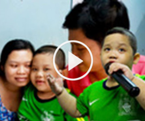 Video: Cậu bé 6 tuổi ở Bình Dương hát bolero thu hút triệu người xem