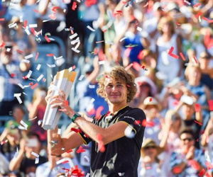 Đánh bại Federer, Alexander Zverev đăng quang ở Rogers Cup