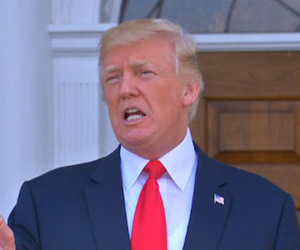 Nhà Trắng bảo vệ Trump sau bình luận về hỗn loạn ở Virginia