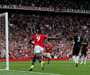 Tân binh bùng nổ, Old Trafford ca khúc khải hoàn hùng tráng