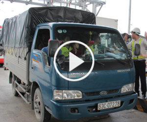 Video: Xả trạm thu phí Cai Lậy vì tài xế trả tiền lẻ