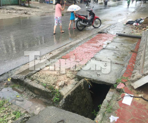 Cận cảnh những miệng cống “há mồm” chờ nuốt người dân