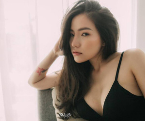 Giữa ồn ào chồng cũ chia tay tình mới, Lý Phương Châu tung bộ ảnh sexy