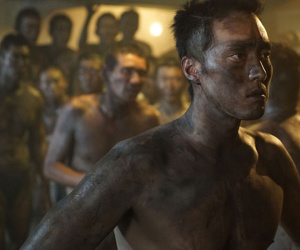Khỏa thân trong "Đảo Địa Ngục", còn ai nhận ra đây là quý ông So Ji Sub?