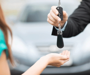 Nữ quái lừa hàng loạt ngân hàng được đình chỉ điều tra vì bị tâm thần