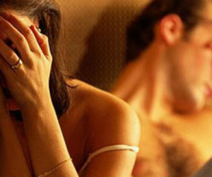 Chồng cứ đen đủi lại đổ lỗi cho "chuyện yêu" với vợ