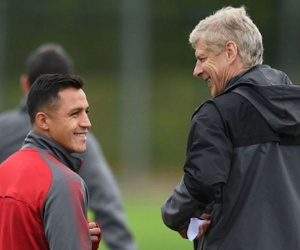 Wenger giải thích lý do không vội gia hạn hợp đồng với Sanchez