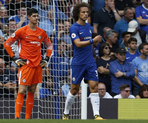 Chelsea khủng hoảng: Anh hùng, tội đồ và thuyết âm mưu ở Stamford Bridge
