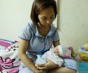 Vụ cháu bé bị mẹ bỏ rơi cùng bức thư: "Đừng chỉ trích mẹ bé, cô ấy quá trẻ và đang bị chấn động tâm lý"