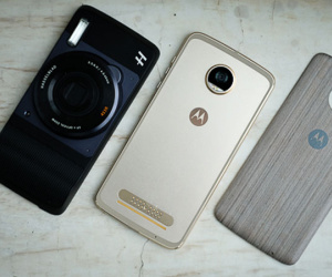 Moto Z2 Play - smartphone siêu mỏng, pin lâu