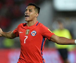 Sanchez vẫn bị triệu tập lên ĐT Chile dù chấn thương