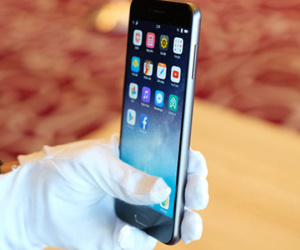 Tại sao Bphone 2017 có mức giá cận cao cấp