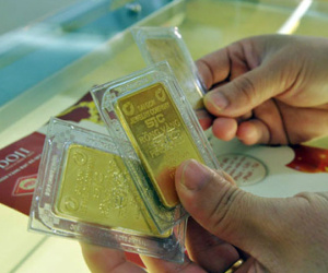 USD yếu đẩy giá vàng đi lên