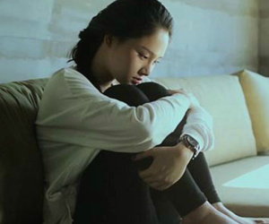 Tôi trút hết bực dọc lên con khi bị áp lực ăn bám chồng