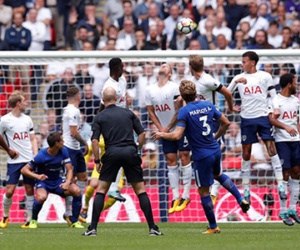 Alonso lên đồng, Chelsea đánh bại Tottenham trên sân khách