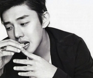 Yoo Ah In xuất hiện sau thông tin mắc bệnh u xương ác tính