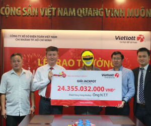 Khách hàng trúng Jackpot 24 tỷ đồng “trốn” gia đình đi lĩnh thưởng