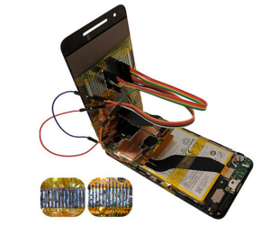 Màn hình cảm ứng có thể chiếm quyền điều khiển smartphone