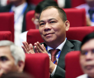 Sau gần 3 tháng, ông Phạm Nhật Vượng bị soán ngôi số 1 sàn chứng khoán