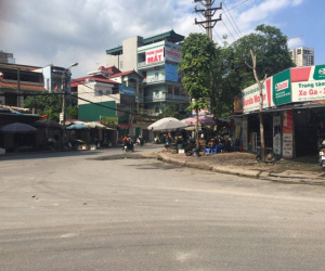 Hà Nội: Hai nhóm thanh niên xô xát sau cuộc nhậu, 2 người thương vong