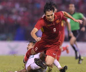 Những pha bóng bạo lực của U22 Indonesia