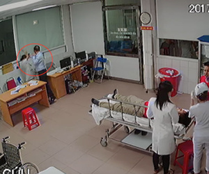 Ca trực "ác mộng" của bác sĩ bị người nhà bệnh nhân tấn công