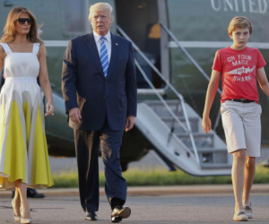 Cậu út điển trai nhà Trump lại gây bão truyền thông khi xuất hiện với set đồ bình dân