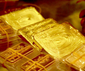 Giá vàng hôm nay 24/8: USD giảm, vàng có bước nhảy kỷ lục