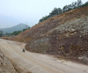 Hàng chục điểm sạt lở trên cao tốc nghìn tỷ ở Quảng Ninh