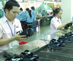 Thua lỗ cũng phải nộp thuế: Chống thất thu hay tận thu?