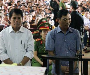 Khai trừ Đảng cựu chủ tịch xã để xảy ra tham ô gần 1 tỉ
