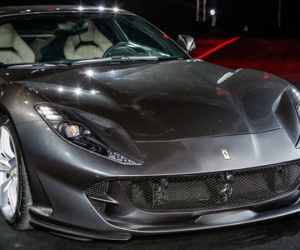 Siêu xe Ferrari 812 Superfast chính thức trình làng tại Đông Nam Á với giá chưa thuế 8,38 tỷ Đồng