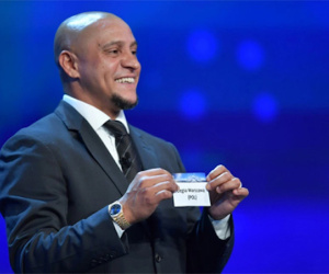 Tòa án Brazil ra lệnh bắt giam Roberto Carlos