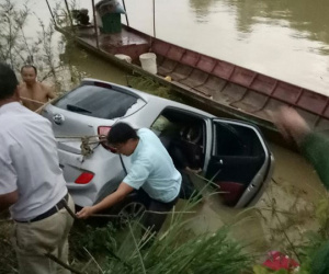 Người lái ô tô "bay" xuống hồ thủy điện Sơn La tử nạn là Bí thư xã