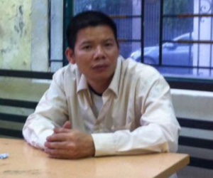 Tạm giữ người đánh nhân viên y tế đi phun thuốc diệt muỗi
