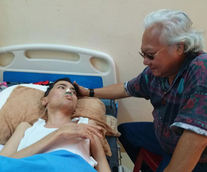 Diễn viên Nguyễn Hoàng sức khỏe ngày càng yếu, không nhận ra bạn thân khi đến thăm