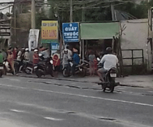 Nam thanh niên đeo khẩu trang vào tiệm thuốc tây đâm chết cô gái