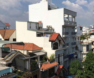 Đặt cọc tiền tỷ để mua nhà vì sợ chủ tăng giá