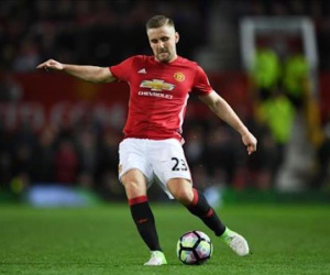 M.U chốt tương lai Luke Shaw