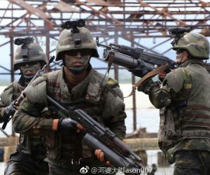 Quân đội Triều Tiên lột xác hay màn trình diễn thời trang thảm họa?