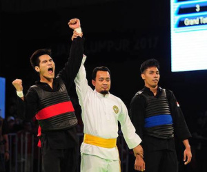 Trong vòng 15 phút, pencak Silat lập "cú đúp vàng"