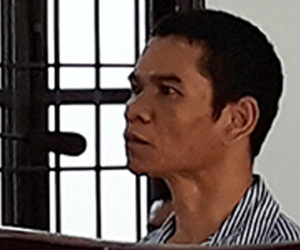 Dụ chở đi mua bánh, "yêu râu xanh" xâm hại bé gái 9 tuổi