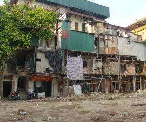 Giữa Thủ đô, 41 hộ dân chung nhau 1 nhà tắm, 1 nhà vệ sinh