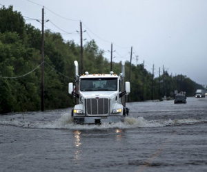 Nổ nhà máy hóa chất ở Texas sau siêu bão Harvey