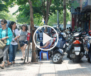 Video: Vỉa hè quận 1 bị tái chiếm sau một tháng ông Hải trở lại