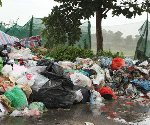 Dân chặn xe vào bãi rác lớn thứ 2 HN, nhiều khu dân cư ngập trong mùi hôi thối