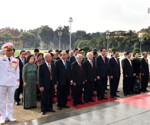 Lãnh đạo Đảng, Nhà nước viếng Chủ tịch Hồ Chí Minh
