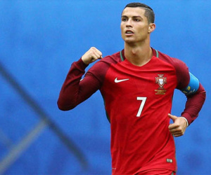 Ronaldo lập hat-trick, Bồ Đào Nha đại thắng ở vòng loại World Cup