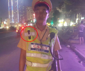 Cảnh sát 141 Hà Nội được trang bị camera dạng bút