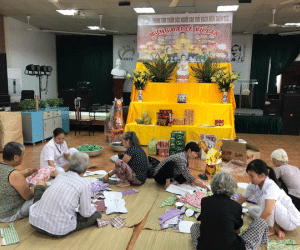 Mùa Vu Lan báo hiếu: Cay mắt chuyện đời ở những trung tâm dưỡng lão